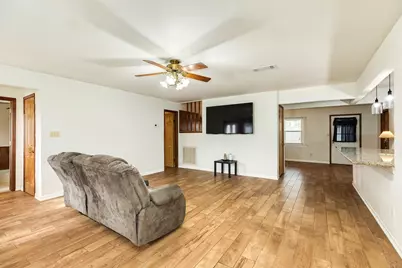 52 S Bachelor Button Street, Lake Jackson, TX 77566 - Photo 7