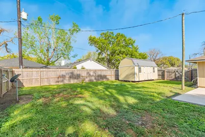 52 S Bachelor Button Street, Lake Jackson, TX 77566 - Photo 41