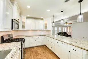 52 S Bachelor Button St, Lake Jackson, TX 77566 - Photo 1