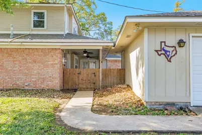 52 S Bachelor Button Street, Lake Jackson, TX 77566 - Photo 39