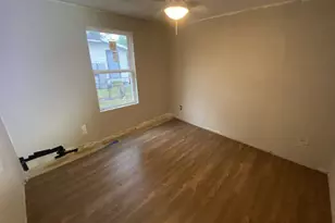 820 E 38th St, Houston, TX 77022 - Photo 7