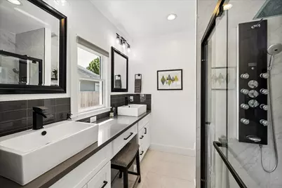 1019 E 14th Street, Houston, TX 77009 - Photo 17