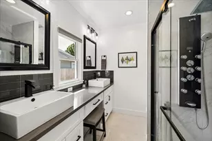 1019 E 14th St, Houston, TX 77009 - Photo 17