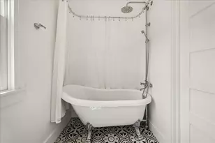 1019 E 14th St, Houston, TX 77009 - Photo 21