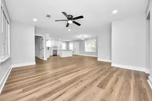 5651 McCormick St, Houston, TX 77023 - Photo 3