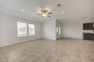 7547 Cattle Walker Ct, Rosharon, TX 77583 - Photo 11