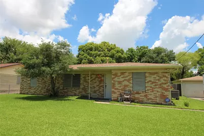 2428 Corbett Street, La Marque, TX 77568 - Photo 1