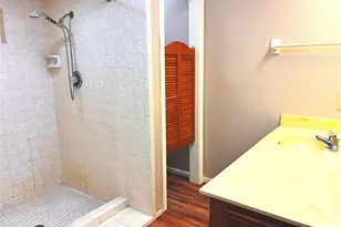 15502 Rio Plaza Dr, Houston, TX 77083 - Photo 17