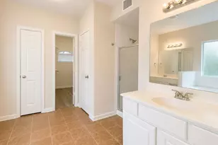 501 Falcon Lake Dr, Friendswood, TX 77546 - Photo 11