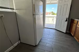 910 37th St, Galveston, TX 77550 - Photo 7