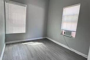 910 37th St, Galveston, TX 77550 - Photo 9