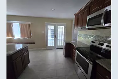 10218 Golden Meadow Drive, Houston, TX 77064 - Photo 5