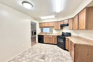 21706 Nickerton Ln, Spring, TX 77388 - Photo 9