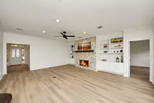 4210 Alcorn Glen Ln, Sugar Land, TX 77479 - Photo 11