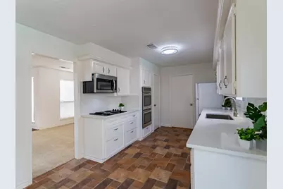 2006 Carriage Court, Richmond, TX 77406 - Photo 11