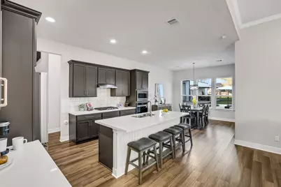 5611 Arrowhead Point Drive, Baytown, TX 77523 - Photo 7