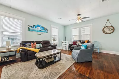 2211 28th Street, Galveston, TX 77550 - Photo 9