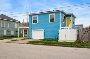 2211 28th St, Galveston, TX 77550 - Photo 5