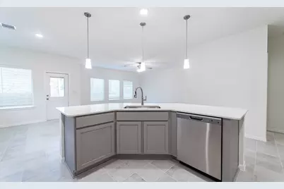 10604 Altitude Way, Conroe, TX 77303 - Photo 5