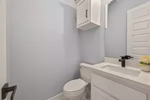 90 Burress St, Houston, TX 77022 - Photo 29