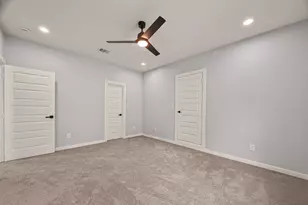 90 Burress St, Houston, TX 77022 - Photo 33