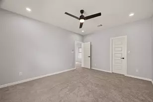 90 Burress St, Houston, TX 77022 - Photo 35