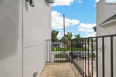 90 Burress Street #A, Houston, TX 77022 - Photo 9