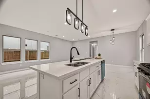 90 Burress St, Houston, TX 77022 - Photo 3