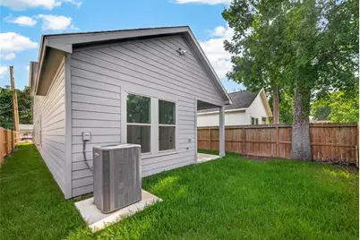 90 Burress Street #A, Houston, TX 77022 - Photo 5