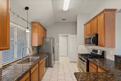 12602 Stratford Heights Drive, Sugar Land, TX 77498 - Photo 9