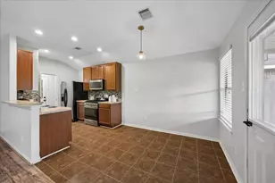 431 Decoster Blvd, Alvin, TX 77511 - Photo 9