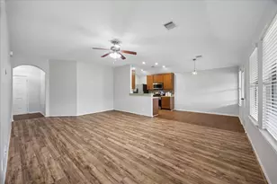 431 Decoster Blvd, Alvin, TX 77511 - Photo 7