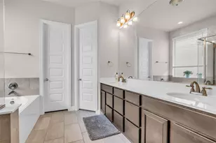 10082 Black Maple Dr, Conroe, TX 77385 - Photo 7