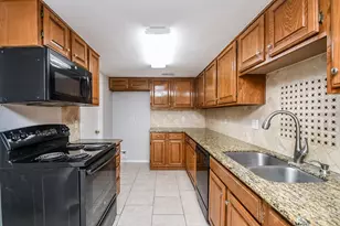 2430 Long Reach Dr, Sugar Land, TX 77478 - Photo 9