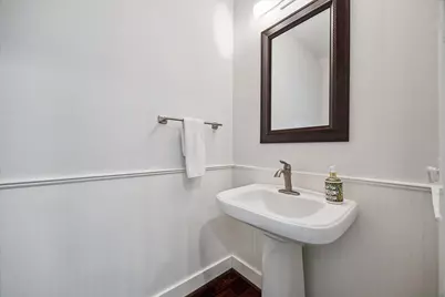 1047 W 17th Street, Houston, TX 77008 - Photo 9