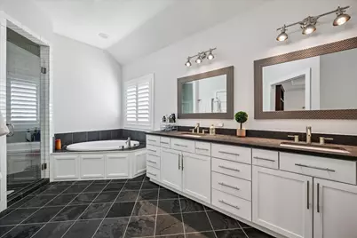 1047 W 17th Street, Houston, TX 77008 - Photo 13