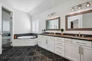 1047 W 17th St, Houston, TX 77008 - Photo 13