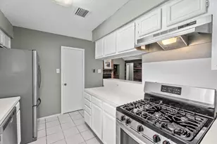 6 S Pineplank Ct, The Woodlands, TX 77381 - Photo 15