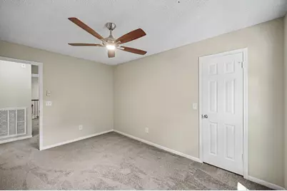 98 Breezy Point Place, The Woodlands, TX 77381 - Photo 29