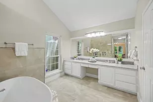 98 Breezy Point Pl, The Woodlands, TX 77381 - Photo 23