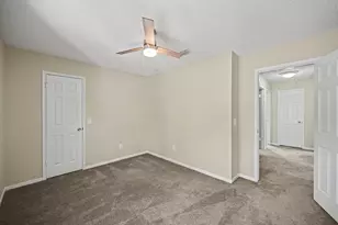 98 Breezy Point Pl, The Woodlands, TX 77381 - Photo 31