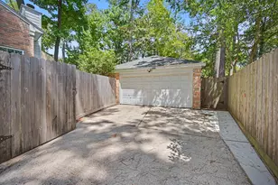 98 Breezy Point Pl, The Woodlands, TX 77381 - Photo 37