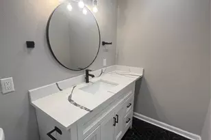 10525 Fairland Dr, Houston, TX 77051 - Photo 7