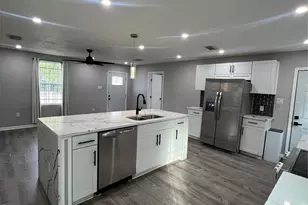 10525 Fairland Dr, Houston, TX 77051 - Photo 1