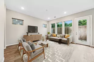 806 Glowing Dawn Dr, Houston, TX 77018 - Photo 5