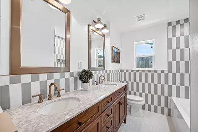 1338 Seaspray Court, Houston, TX 77008 - Photo 41