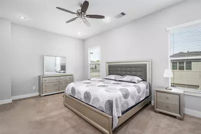 427 Yale Oaks Lane, Houston, TX 77091 - Photo 17