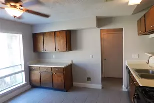 3014 Windemere Dr, Pearland, TX 77584 - Photo 9