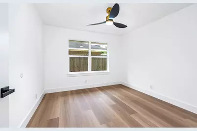 10814 Moonlight Drive, Houston, TX 77096 - Photo 19