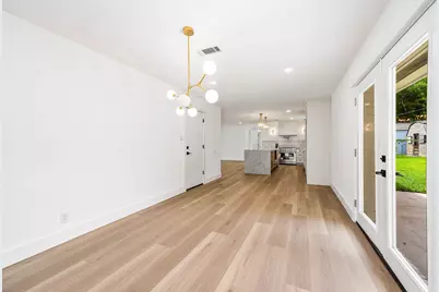 10814 Moonlight Drive, Houston, TX 77096 - Photo 13